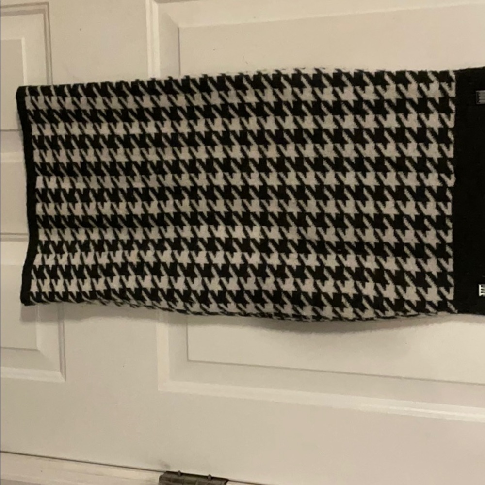 Abercrombie & Fitch Houndstooth skirt